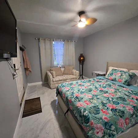Private Tropical Mil Suite By Busch Gardens & Usf